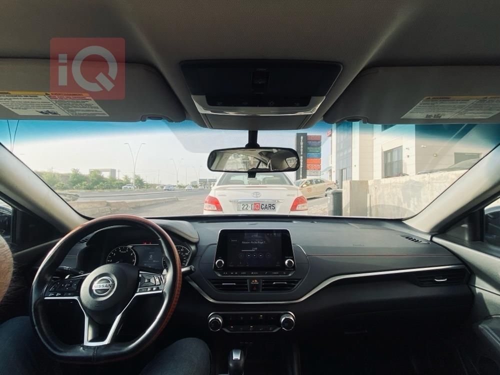 نيسان ألتيما